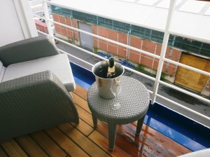 Regent balcony with champers